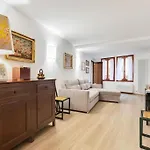 Cozy Apartment per 4 vicino San Marco